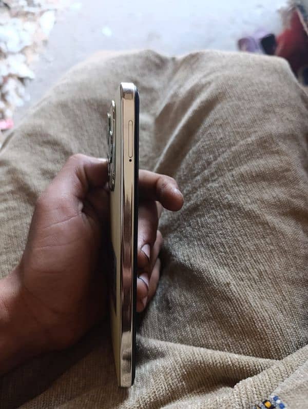 Infinix Hot 40i 5