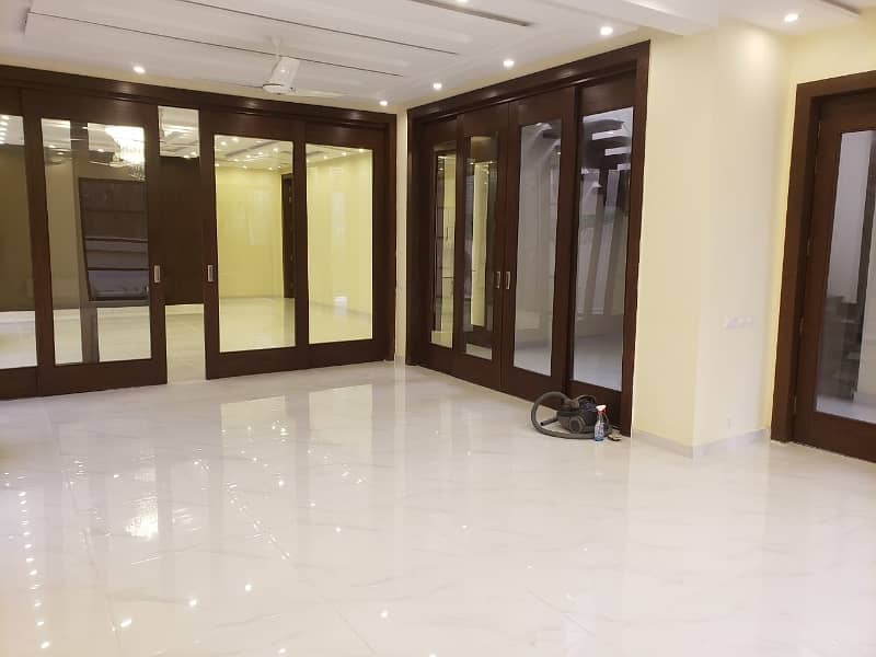 Commercial House Office One Kanal For Rent Gulberg 1