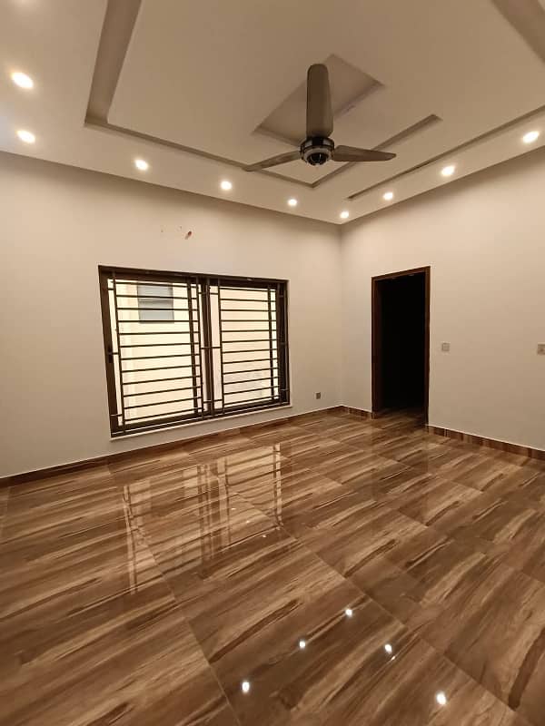 10 Marla House For Rent In DHA Phase 4 Prime Location! 0