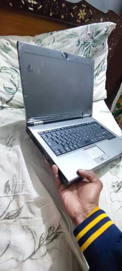 Toshiba laptop 2gb/512gb SSD +80gb hard  full ok working