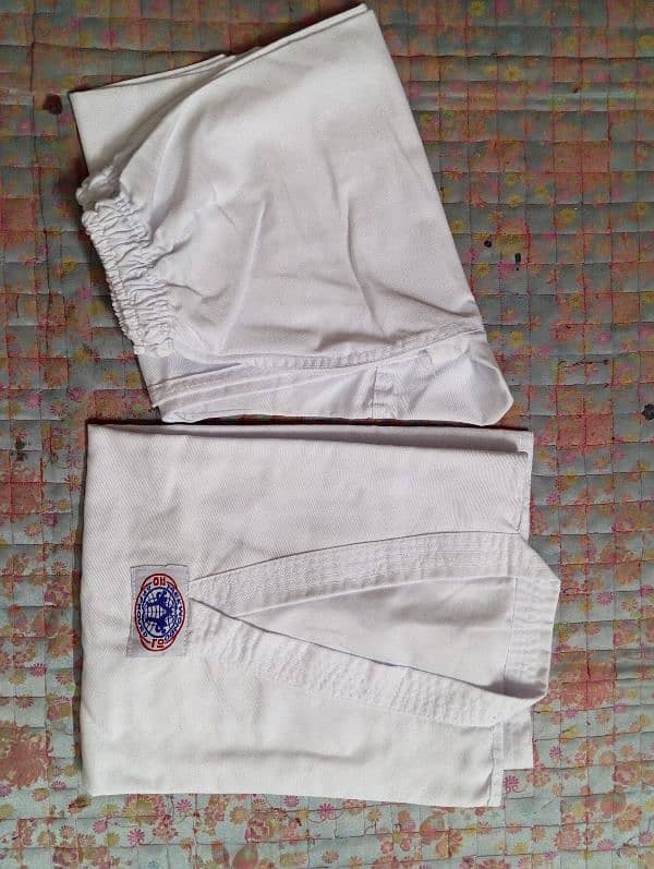 taekwondo uniform. medium size . 1