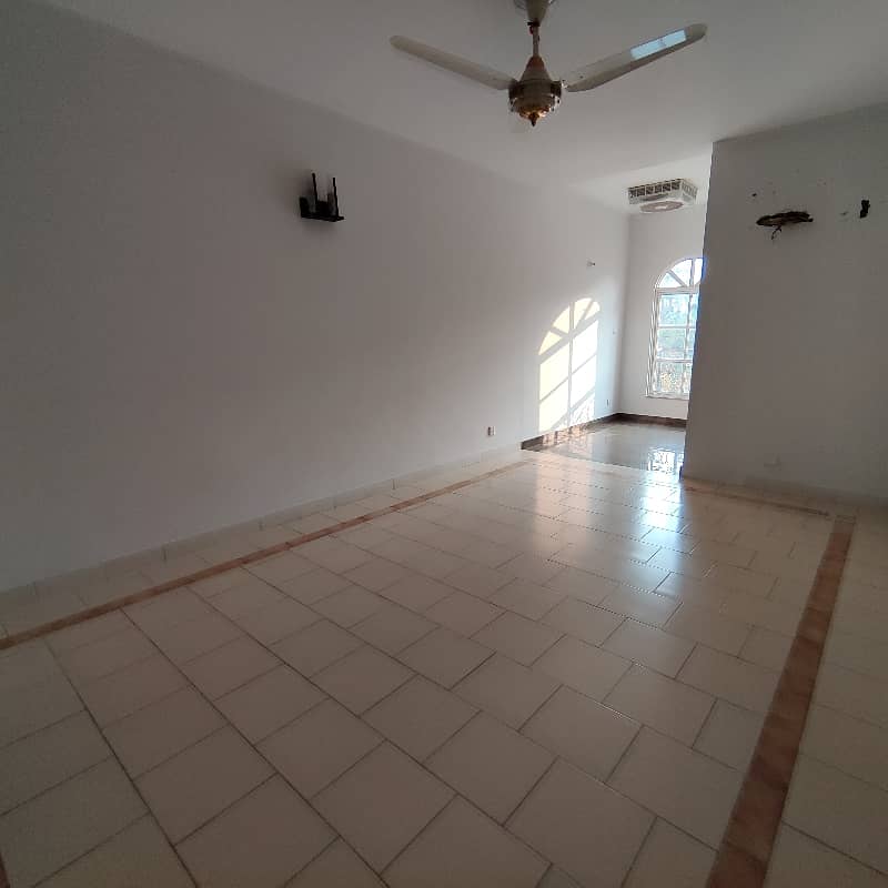 Beautiful House For Rent 11