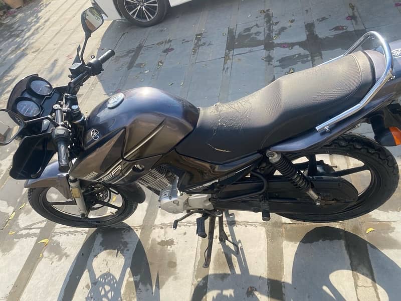 Yamaha YBR 125 2017 Grey Colour 0