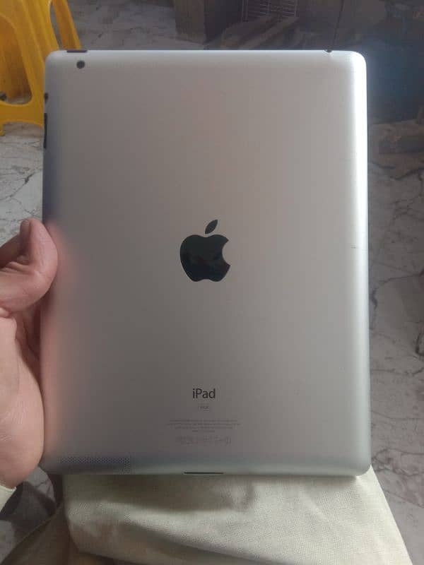 Apple iPad 16gb/ exchange possible with any mobile 2