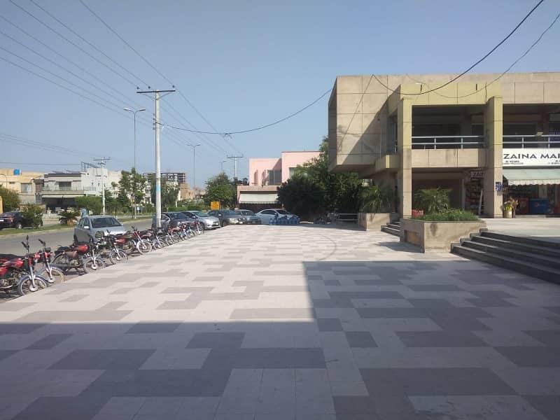 Shop 600 Square Feet For sale In Divine Gardens 0