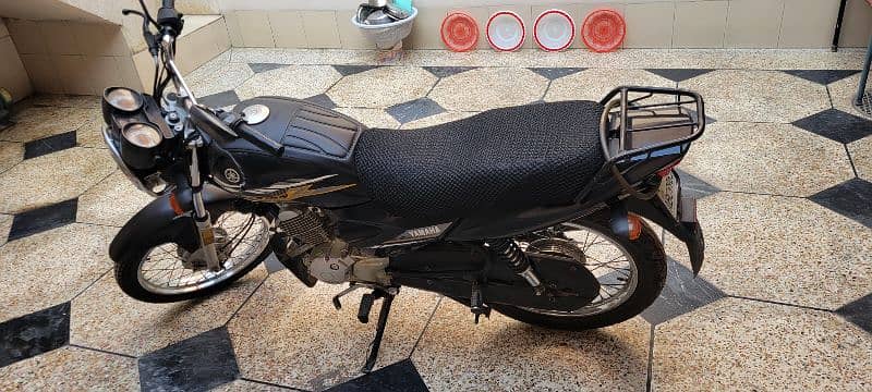 Yamaha YB125Z 3