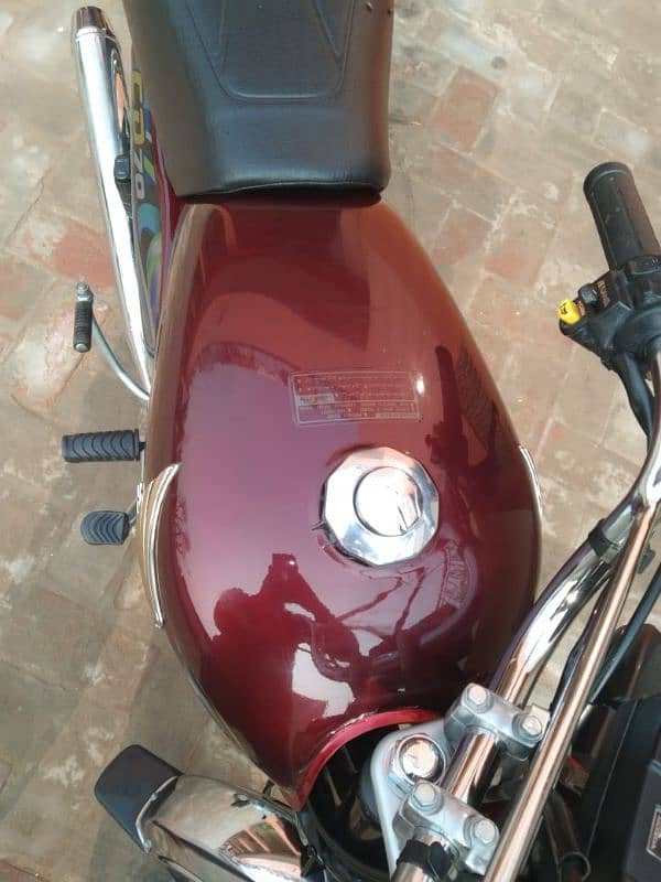 Honda CD 70 for sale in new condition 8