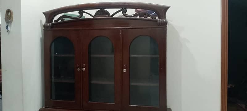 crockery cupboard in good condition 2