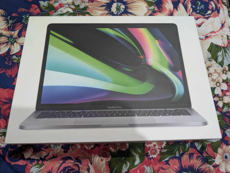 macbook pro apple m1  8GBRAM/256GB  laptop 0