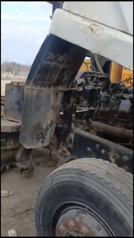 damper truck urgent for sale 5