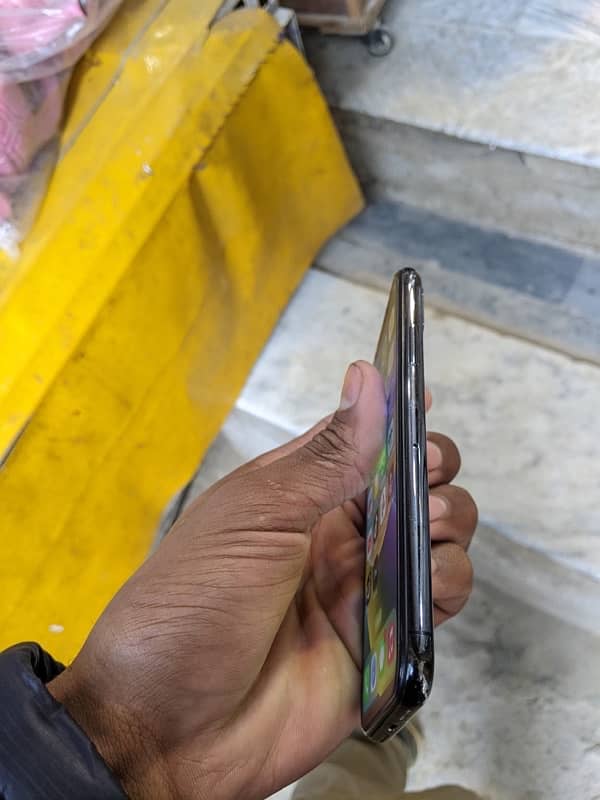 APPLE IPHONE X64gb 1