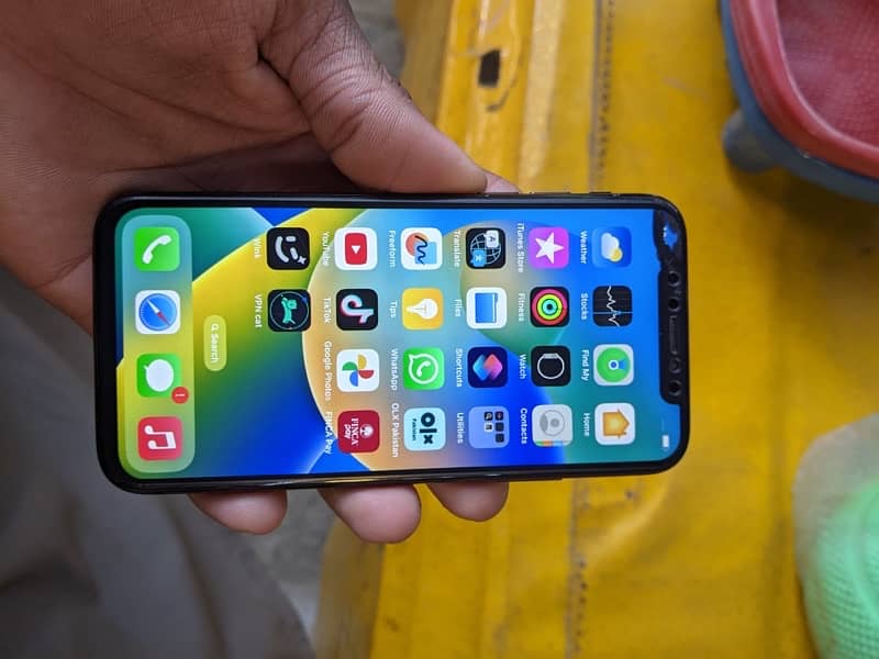 APPLE IPHONE X64gb 3