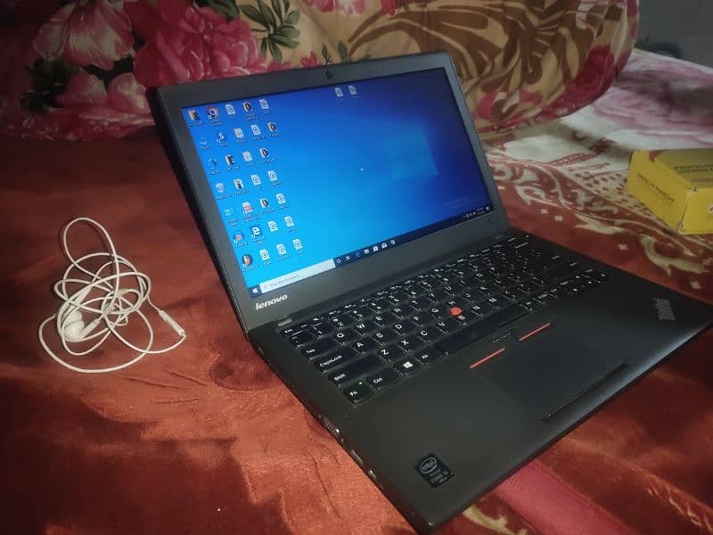 Lenovo ThinkPad X250  Laptop  Core i5 5th Generation 8 GB RAM 128 GB 2