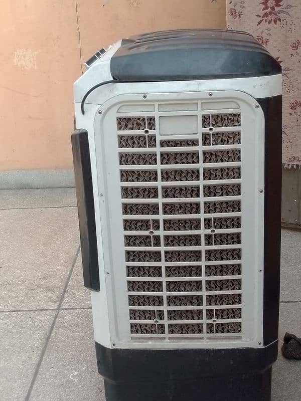 AIR COOLER GOOD CONDITION ( KAMI PAISHI HO JAI GI ) 3