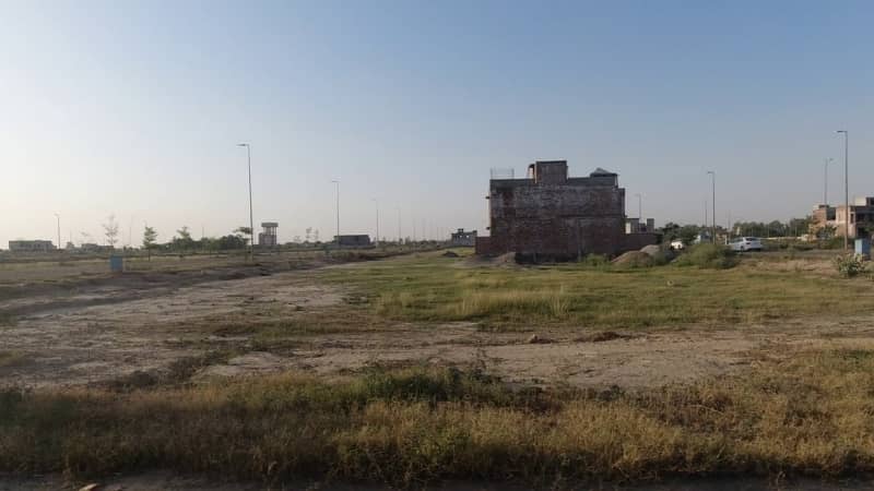 DHA PHASE 7 BLOCK U, 1 KANAL HOT LOCATION PLOT AVAILABLE FOR SALE ON REASONABLE PRICE 0