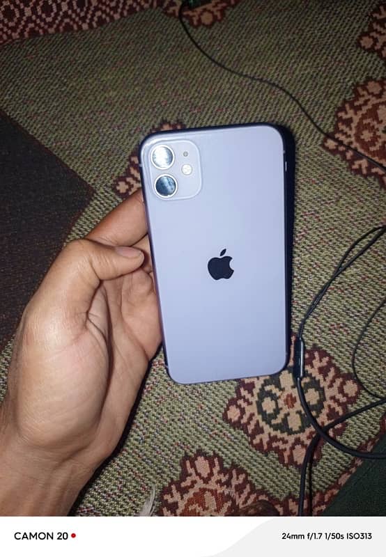 iPhone 11 jv 64gb with charger 10