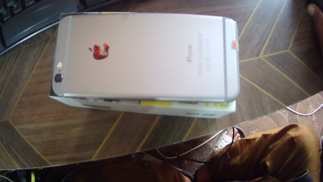 Apple iPhone 6 4