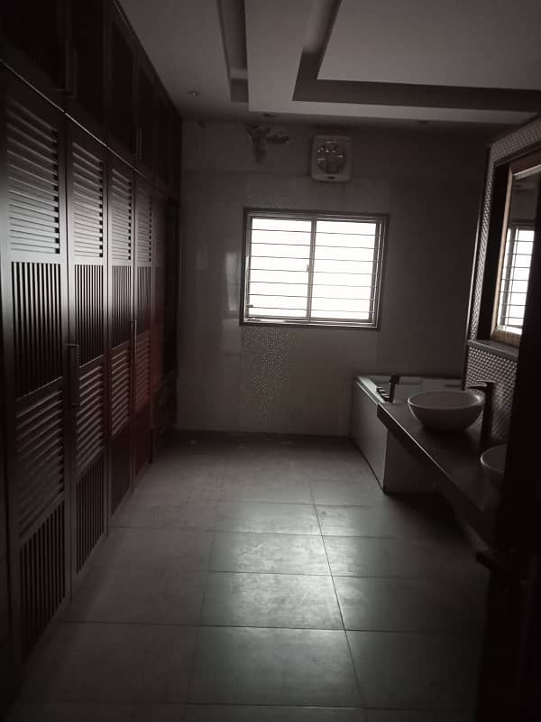 02 Kanal Slightly Used Bungalow For Sale In DHA Phase 3 Lahore 9