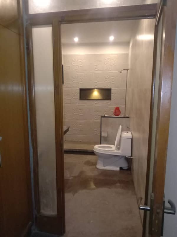 1 Kanal Full House Available For Rent In DHA Phase 1 20