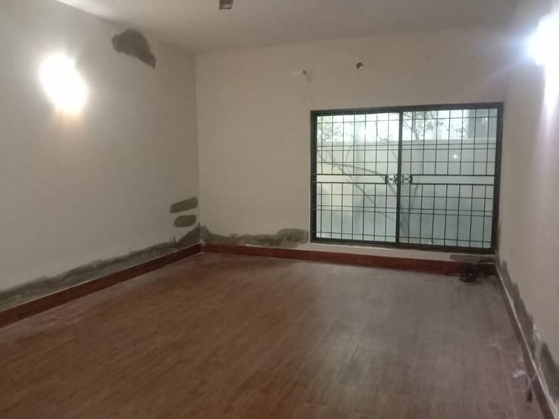 1 Kanal Full House Available For Rent In DHA Phase 1 24