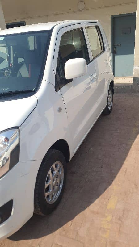 Suzuki Wagon R 2018 3