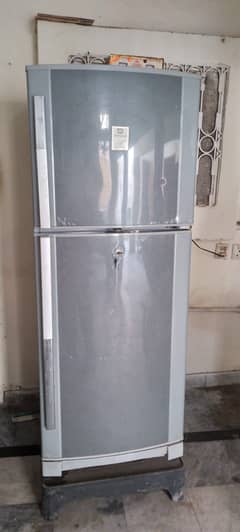 Daw lance Refrigerator