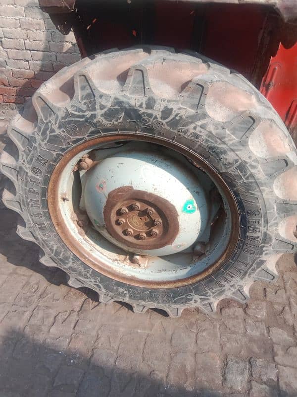 MILLAT 240 TRACTOR 2