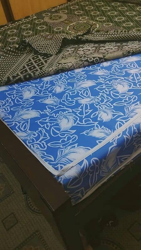 Queen Size Bed with Matress 4