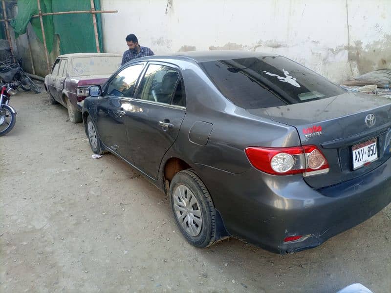 Toyota Corolla GLI 2012 4