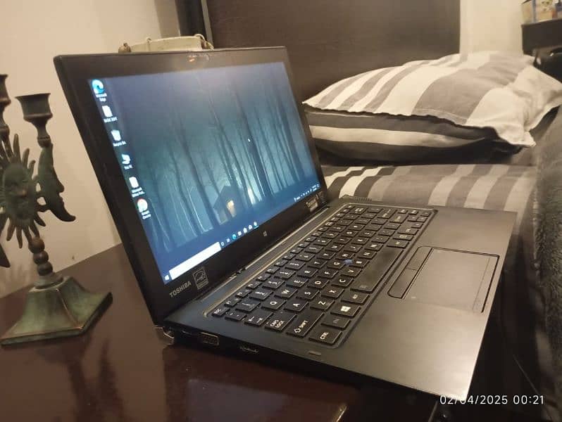 Toshiba detachable screen laptop for urgent sale 2