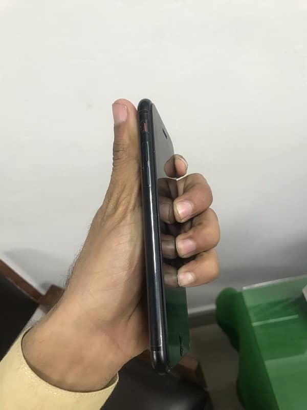 iphone se 2020 condition 10/10 all ok 5