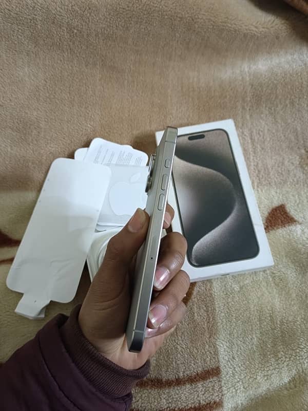 iPhone 15 Pro Max 256gb Non PTA 3