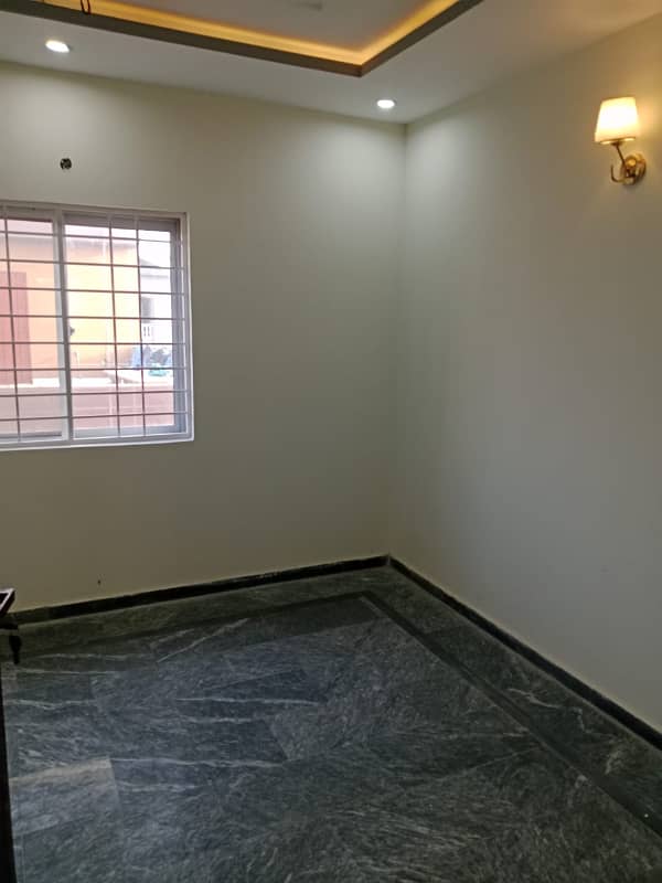 5 Marla Corner House For Sale In Platinum Block Near Main Boulevard And Park In Park View City Lahore 8