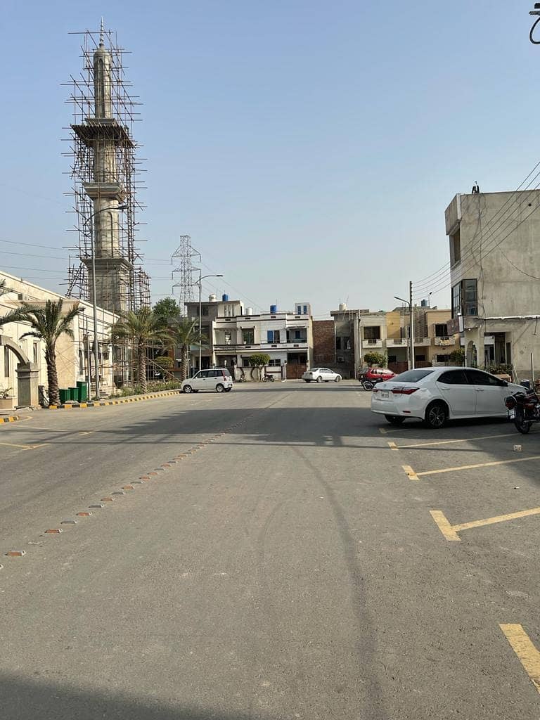 Residential Plot Of 5 Marla In Al Jalil Garden - Block B Is Available 5