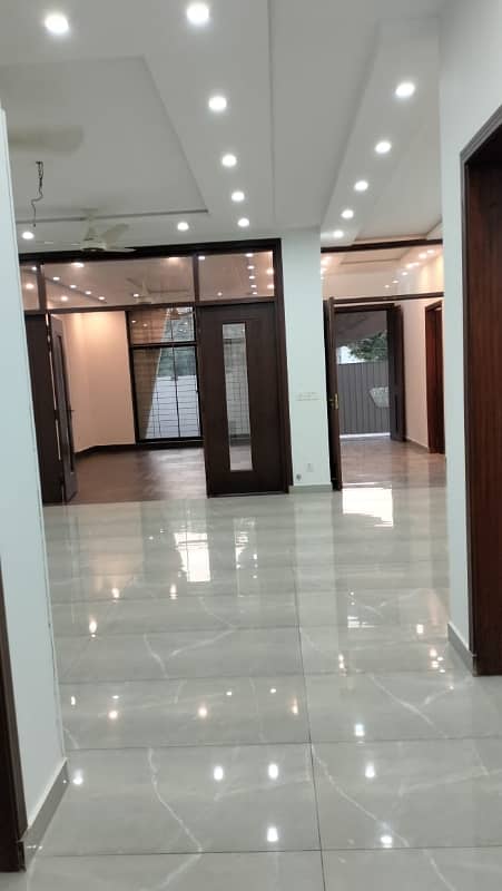 1 Kanal House For rent In Lahore 4