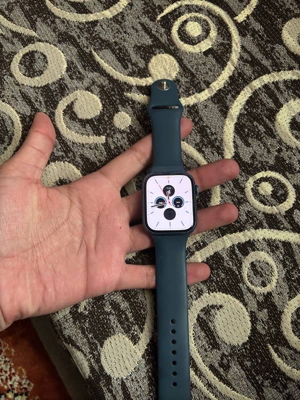 Apple watch series 7 45mm 98%health 1