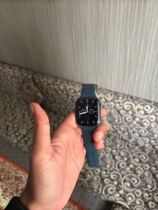 Apple watch series 7 45mm 98%health 2