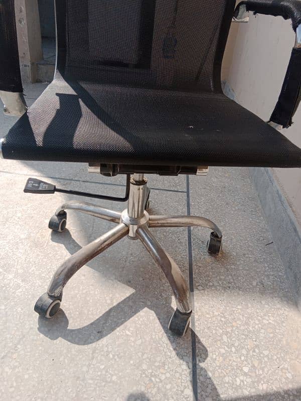 Office Chairs available UpTo 10% off 8