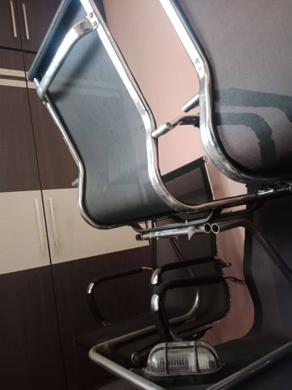 Office Chairs available UpTo 10% off 9