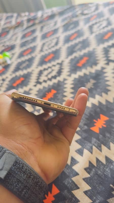 iPhone XS MAX 64 gb pta approved 1