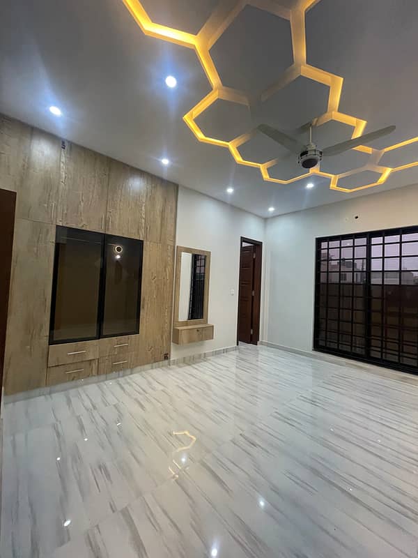 1 Kanal House For Sale In Engineers Town 12