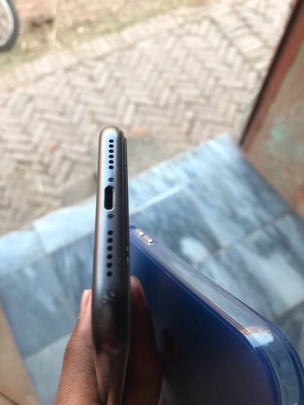 iPhone 11 128gb water pack (03120479081) 4