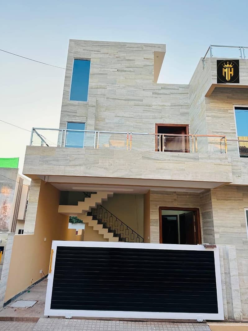 brand new double stori house for sale bani gala islmabad 10