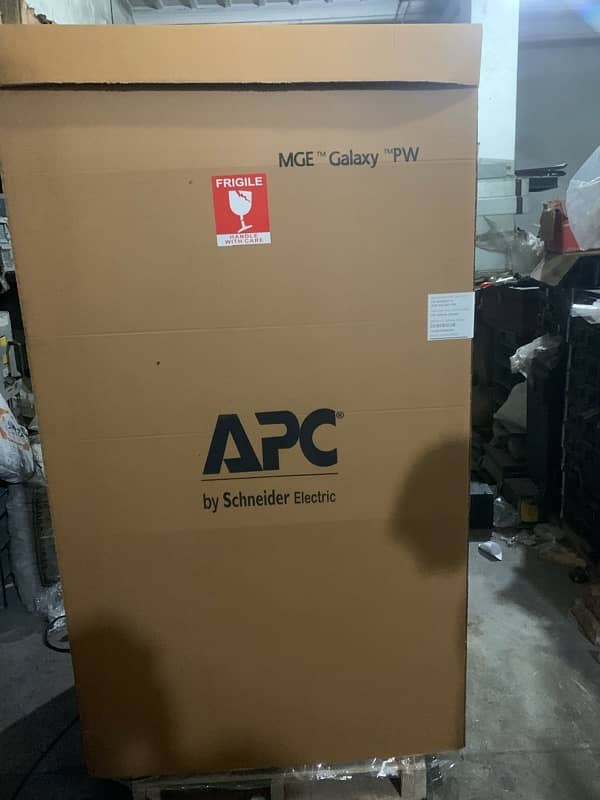 Apc SUVT 20 kva three phase in/out online ups 5