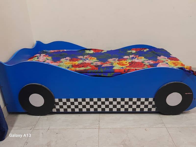 kids bed blue colour 0