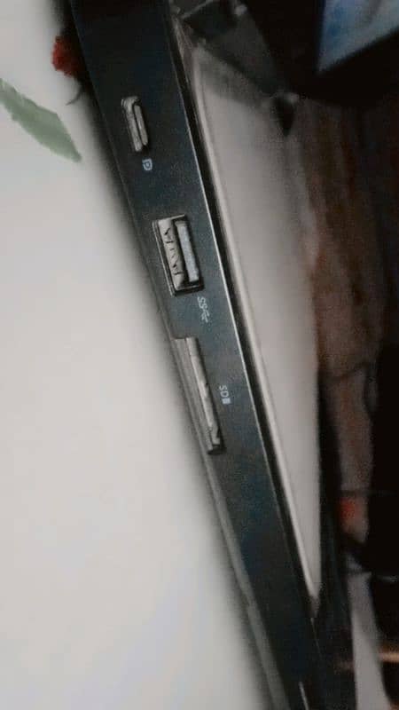 Dell Core i5 8th Gen laptop. 8Gb+128 Gb SSD 10\10 2