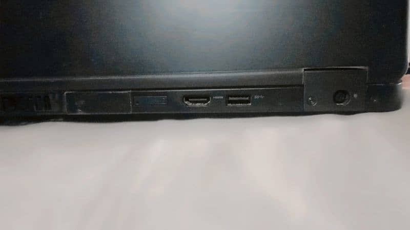 Dell Core i5 8th Gen laptop. 8Gb+128 Gb SSD 10\10 4