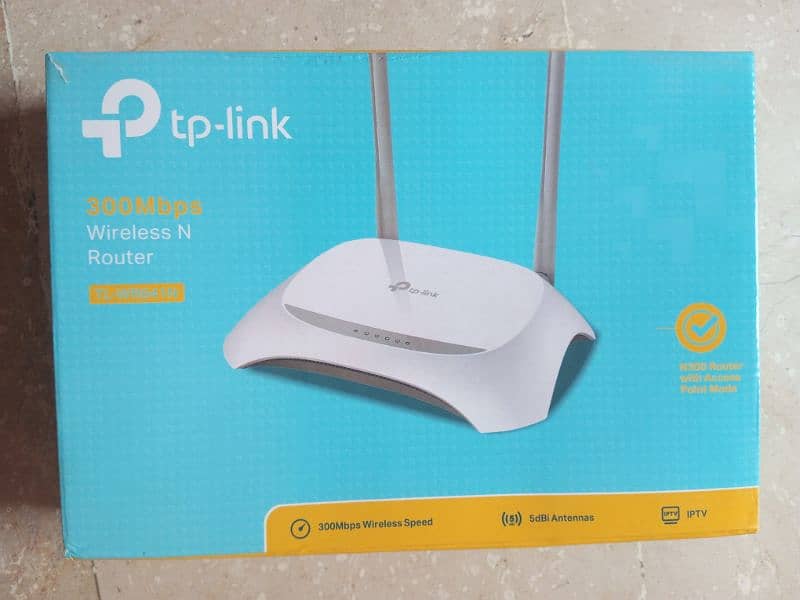 TP-LINK router 2 month used brand new condition 3