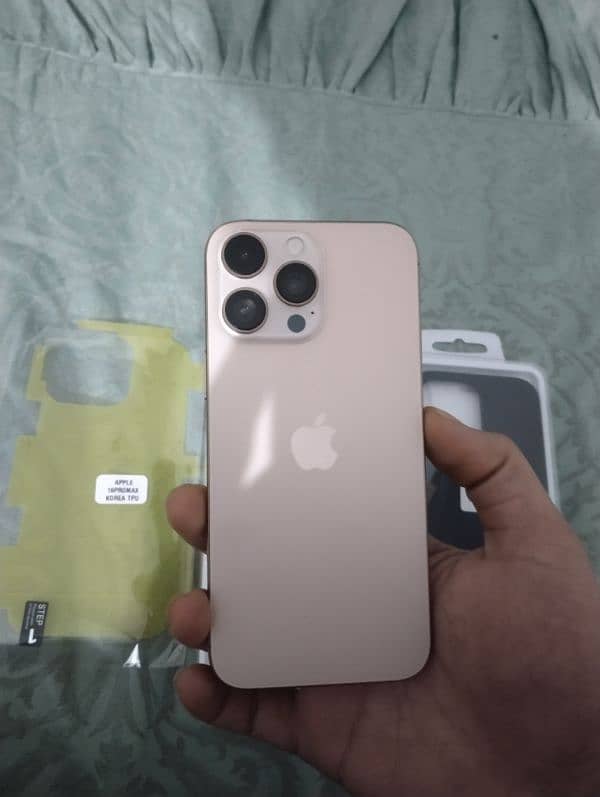 iphone 16 pro max 512GB, Desert Titanium. 3