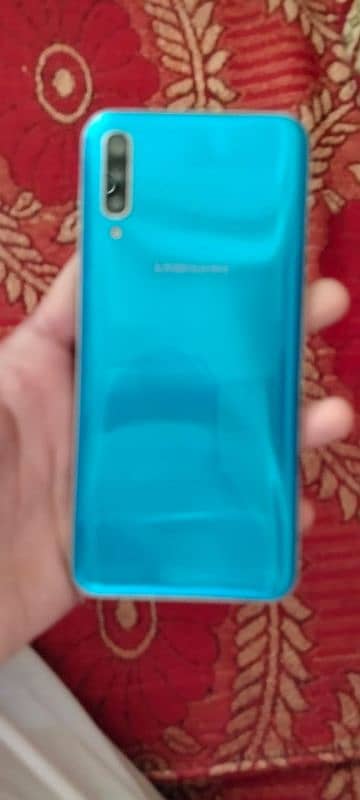 Samsung A50 4/128 With box Exchange possible 3